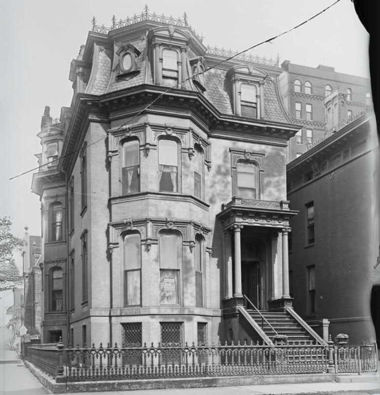 619 N. Wabash